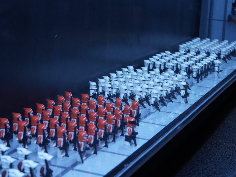 Clone Trooper Armee im Star Wars Raum von Brickstory